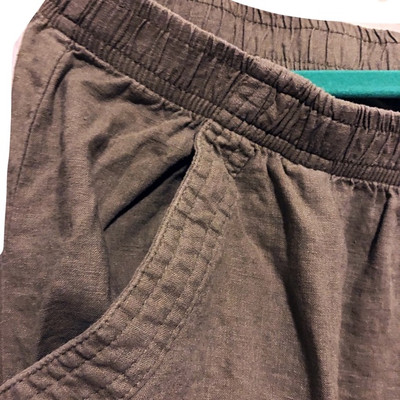 DONATED Pants-Linen Blend, Cropped with side slits - Picture 6 of 8